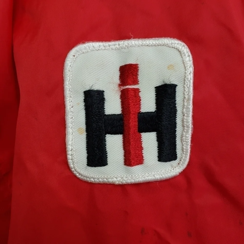 VINTAGE IH International Harvester Unlined Windbreaker Red White Black Stains L